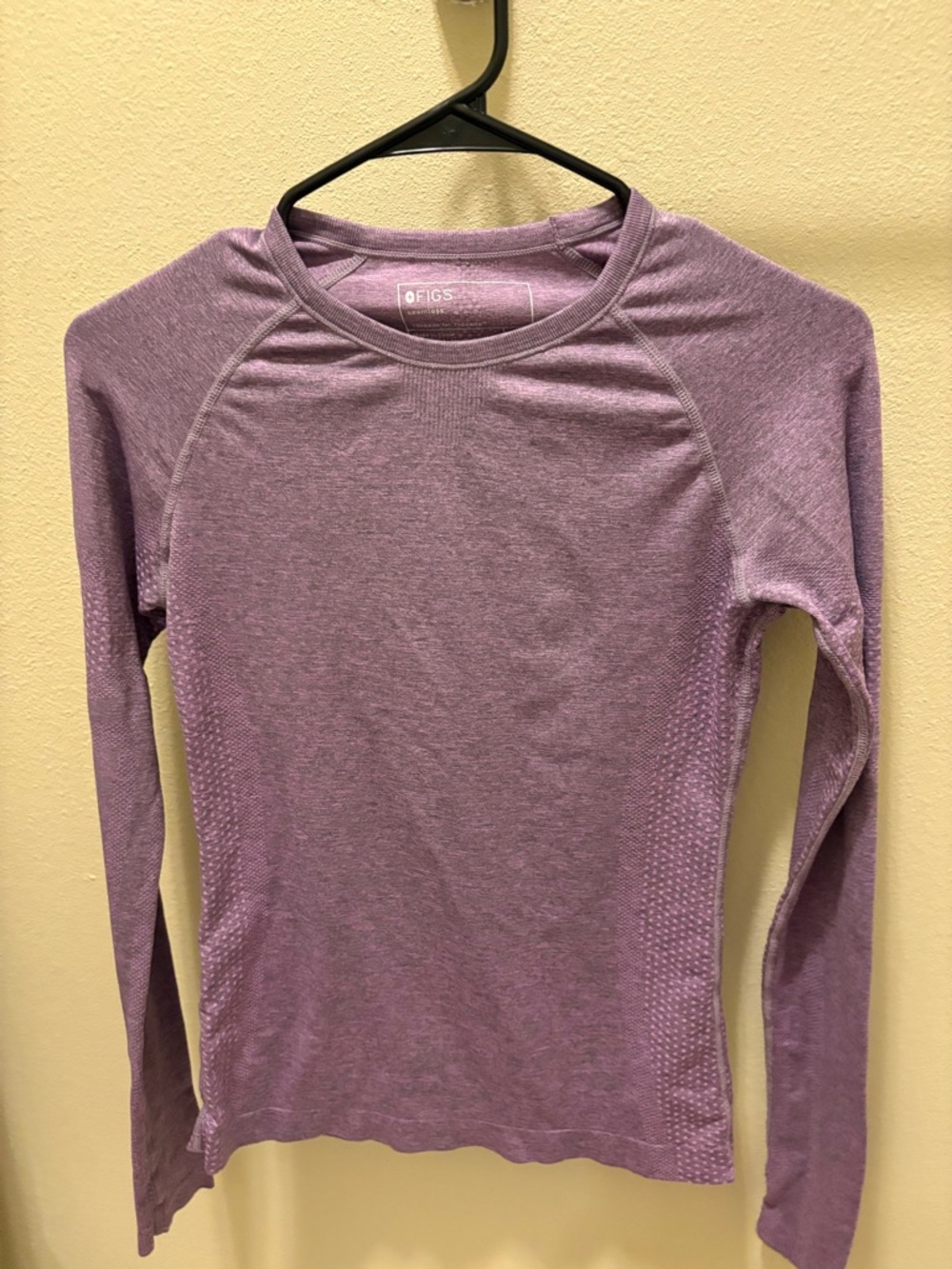 FIGS Heathered Lavender Seamless Long Sleeve Top